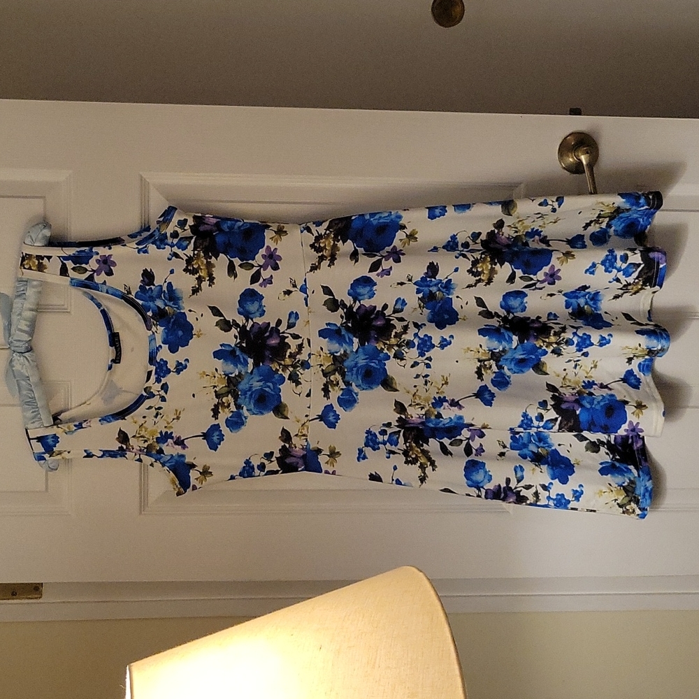 NEW Floral Dress Large